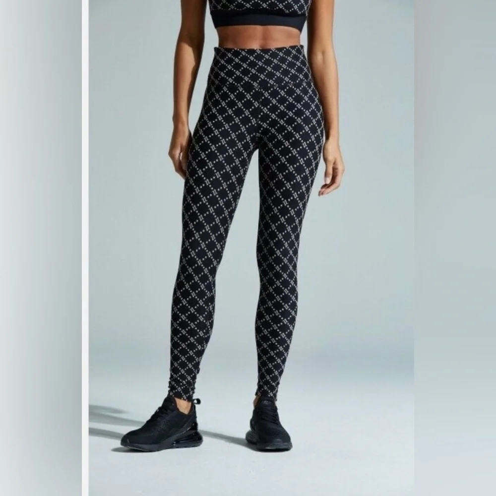 Noli‎ Yoga Monogram Jacquard Sports Set Top/Bottom NWT